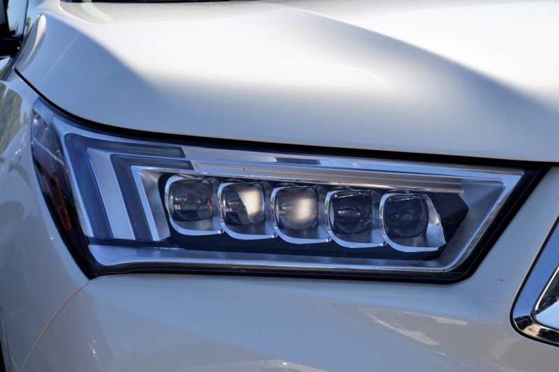 concession-DALUIS-min_acura-headlamp-2834131