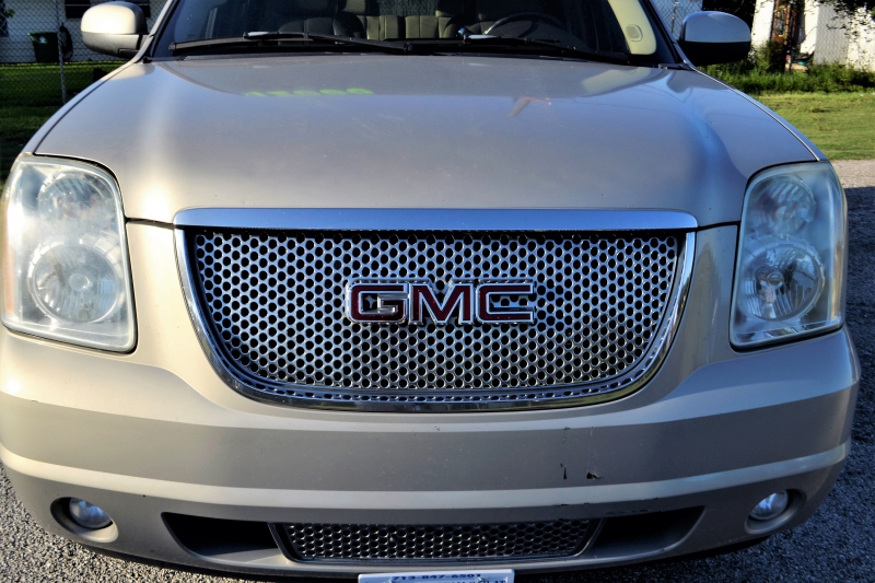 concession-DALUIS-min_gmc-yukon-truck-grill-2828425